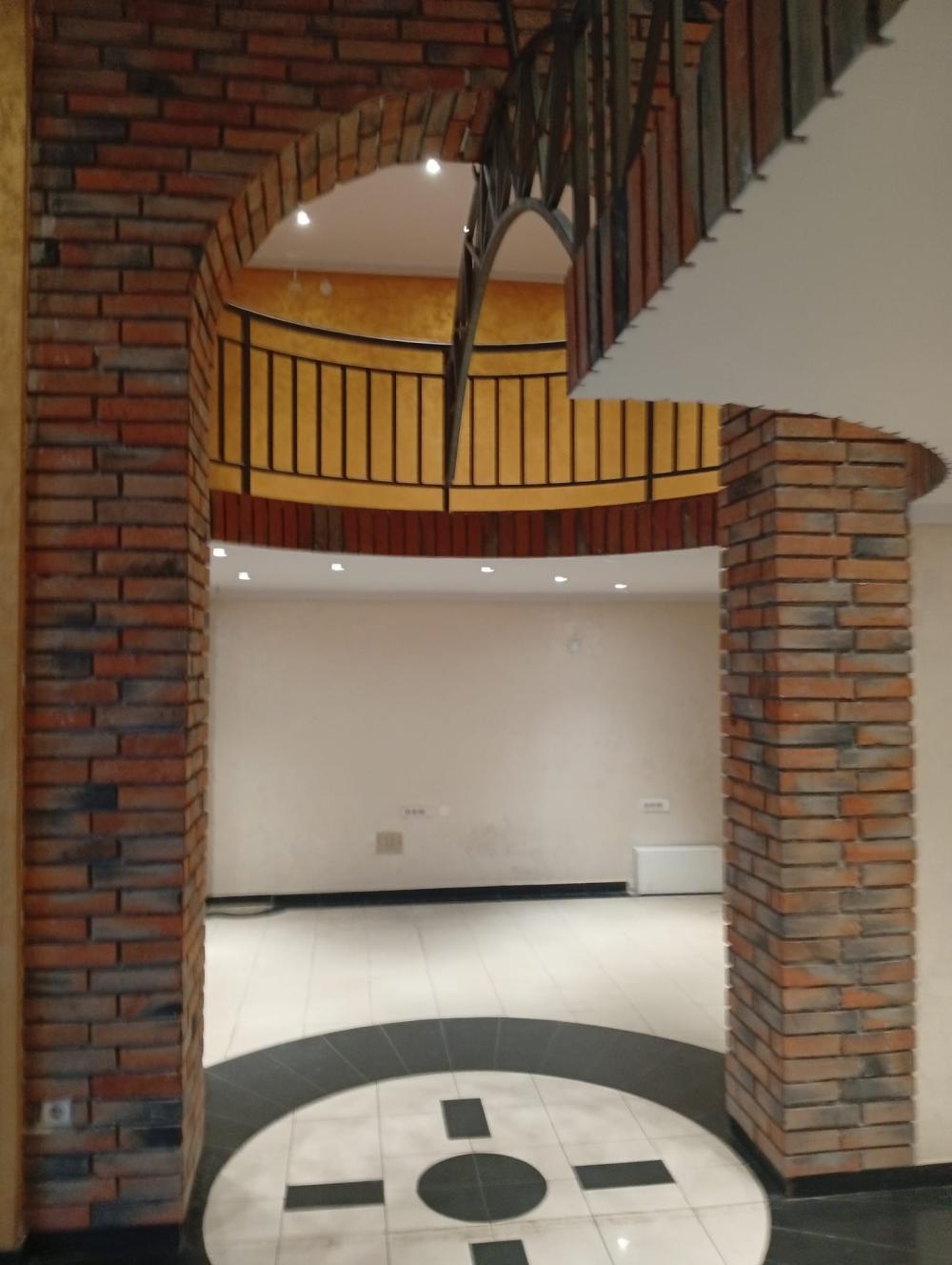 Slika 9 - Prometna ulica u blizini centra i Čaira,  Lokal na prodaju, 70m2, 150.000€